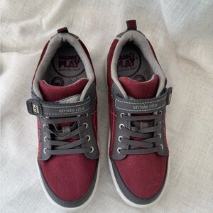 Stride Rite Made2Play Kaleb shoe, size 3 (for kids aged 6-9)